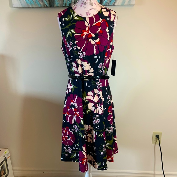 Tommy Hilfiger fit and flare - Picture 2 of 5